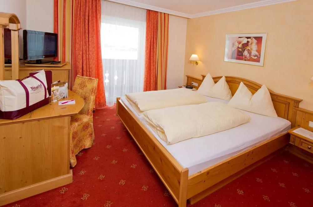 Taxerhof Wellness & Aparthotel
