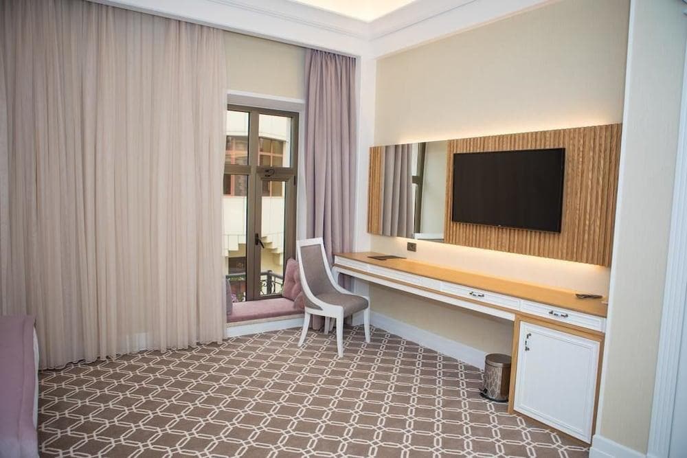 Theatrum Hotel Baku
