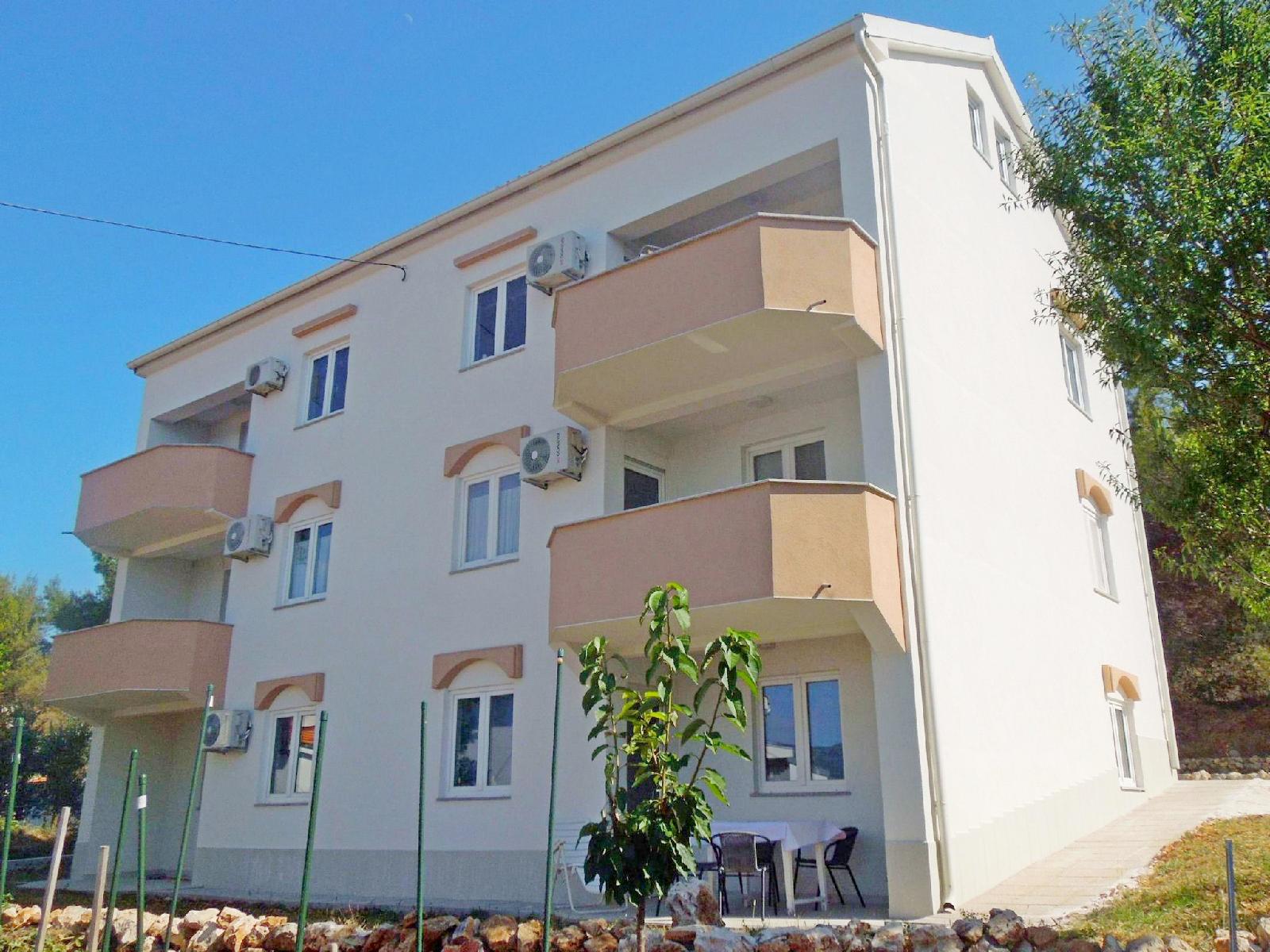 Apartments Darije
