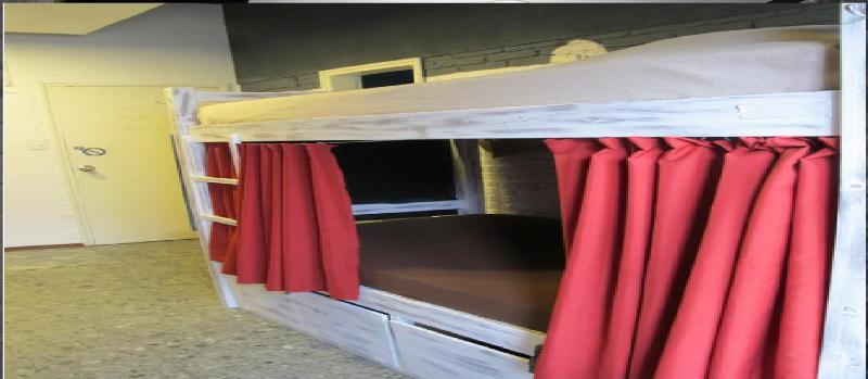 El Viajero Brava Beach Hostel & Suites