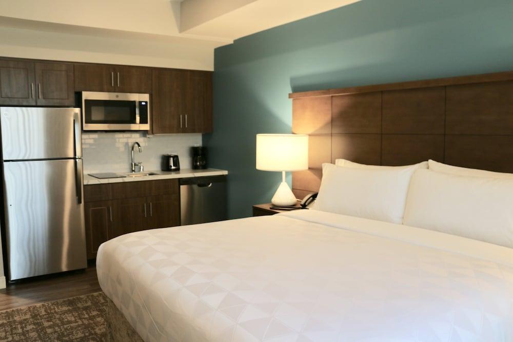 Staybridge Suites Long Beach Airport