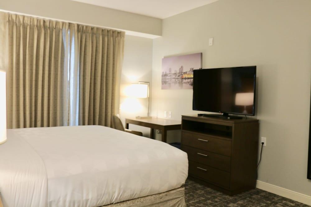 Staybridge Suites Long Beach Airport