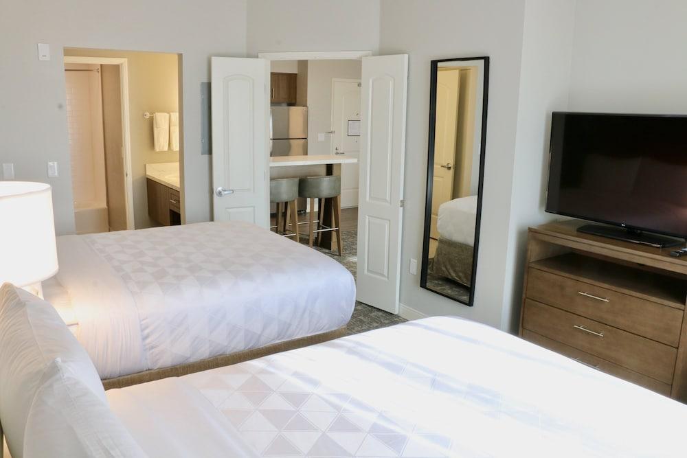 Staybridge Suites Long Beach Airport