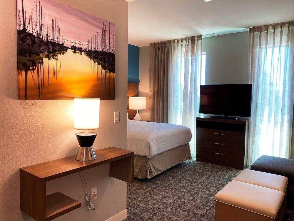 Staybridge Suites Long Beach Airport