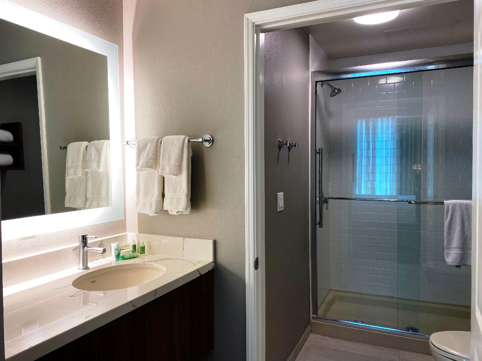 Staybridge Suites Long Beach Airport