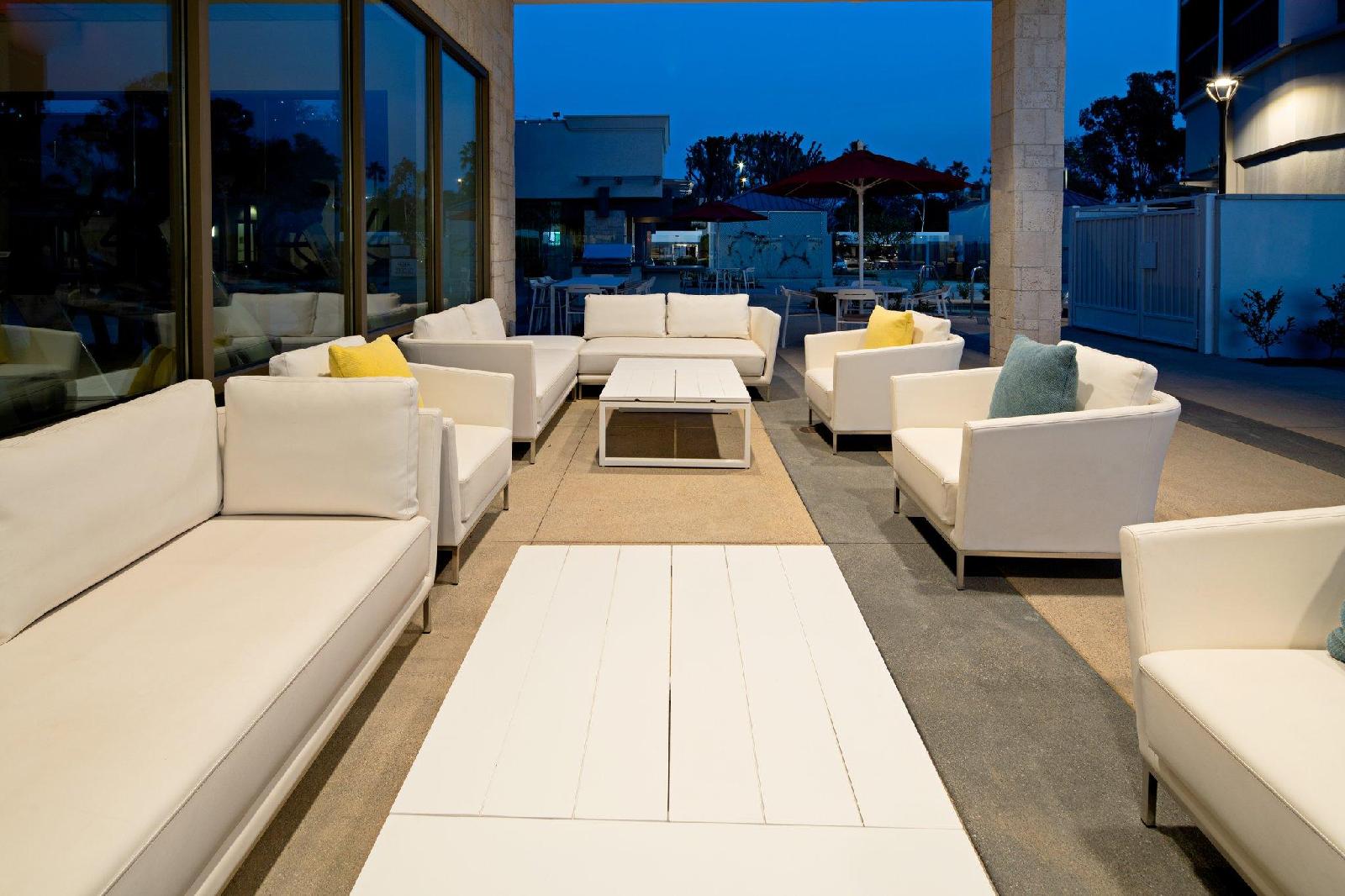 Staybridge Suites Long Beach Airport