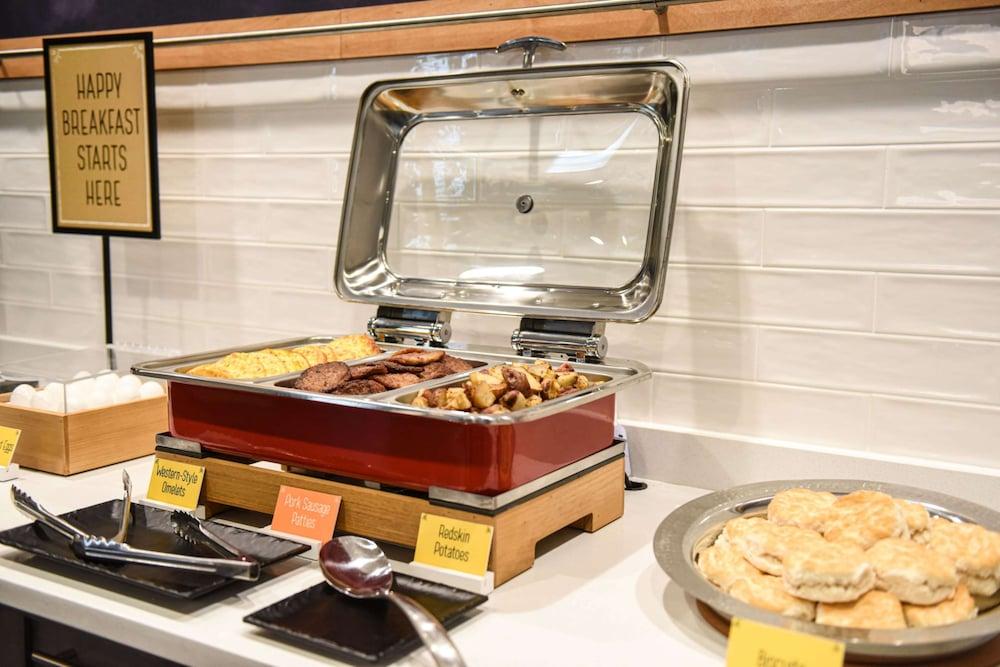 Hampton Inn & Suites Lenoir