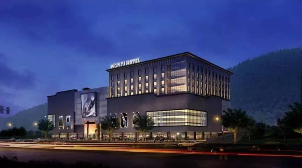 Wanyi Lijing Hotel