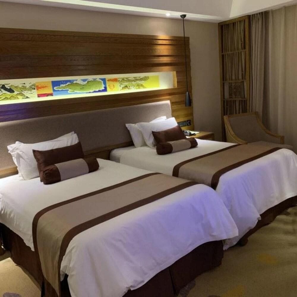 Wanyi Lijing Hotel