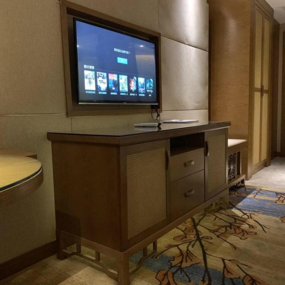 Wanyi Lijing Hotel