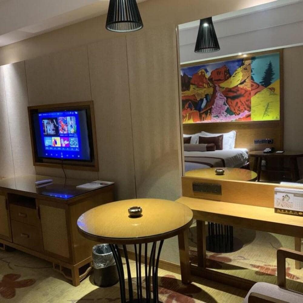 Wanyi Lijing Hotel