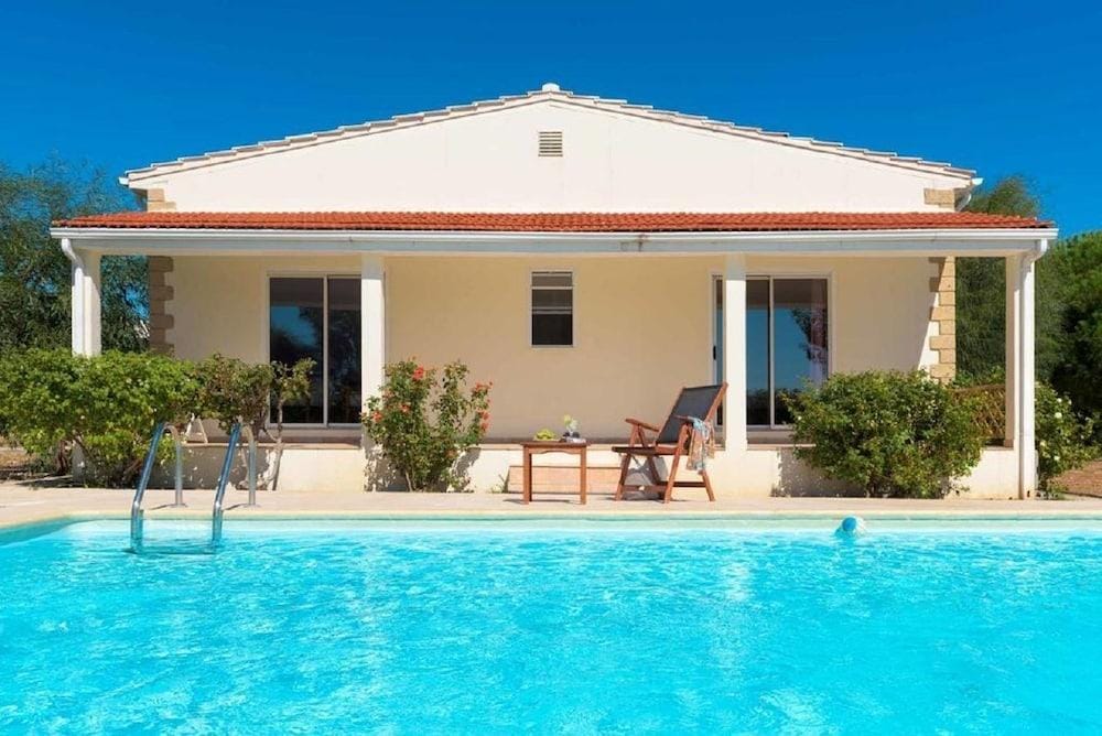 Zizi Sea View Villa