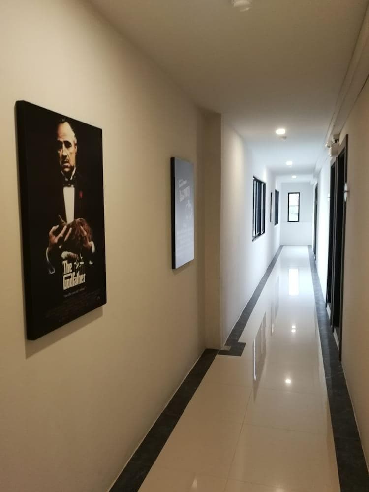 F Plus F Hotel