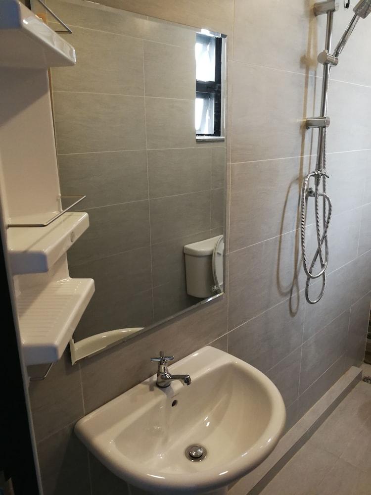 F Plus F Hotel