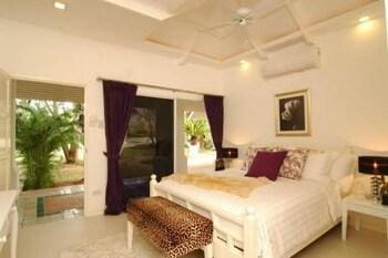 Tamarind Lake Villa