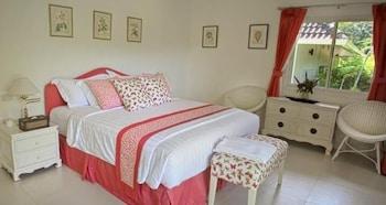 Tamarind Lake Villa