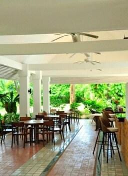 Tamarind Lake Villa
