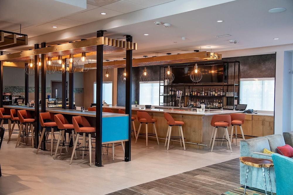 Holiday Inn & Suites Savannah Airport - Pooler