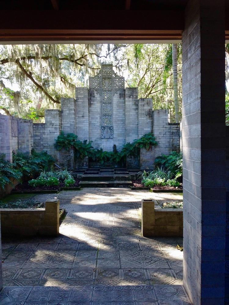 Thurston House