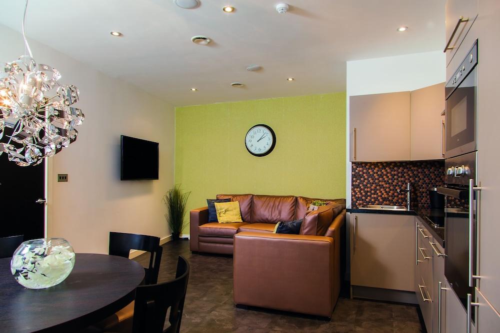 Epic Apart Hotel - Seel Street