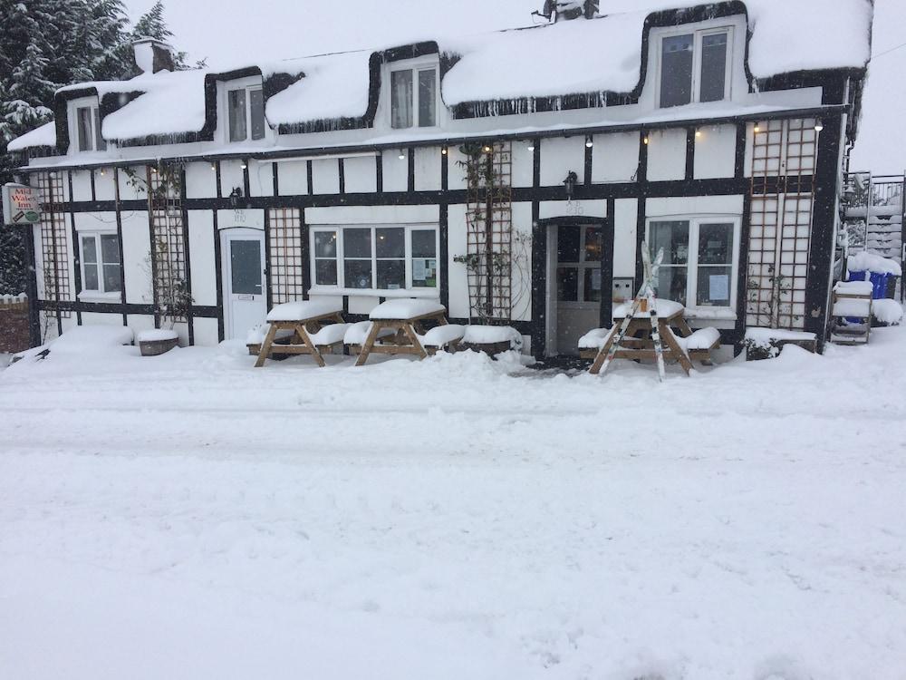Mid Wales Inn