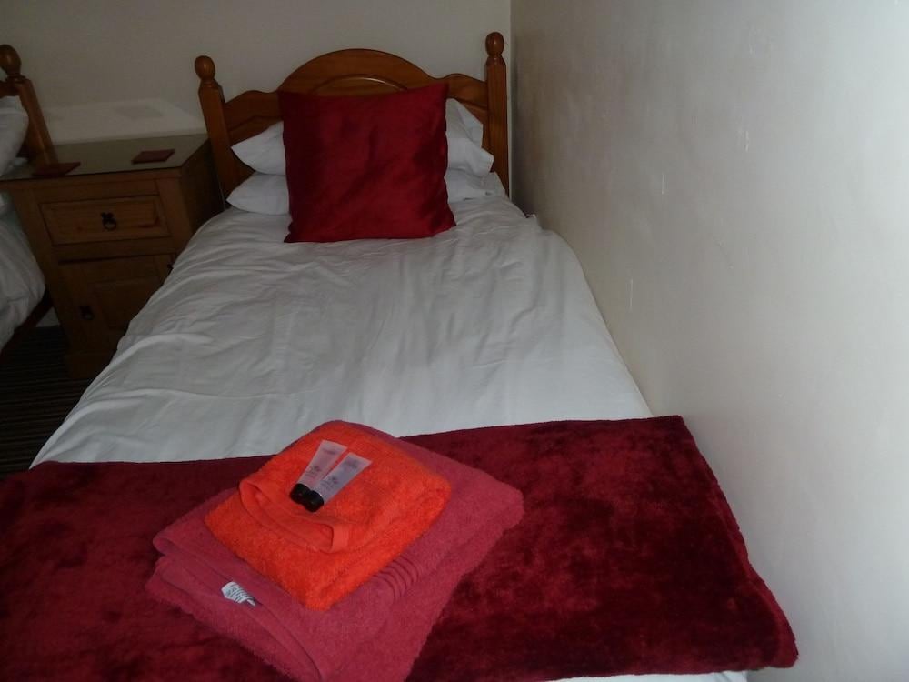 Mid Wales Inn