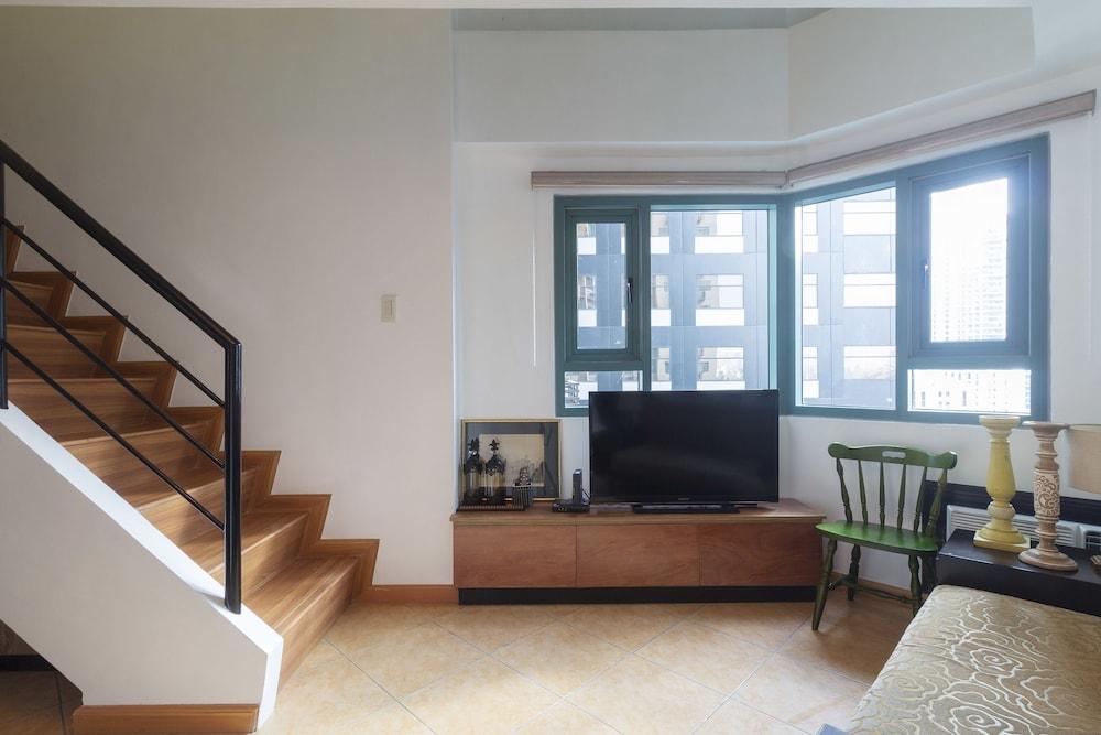 Mckinley Residences