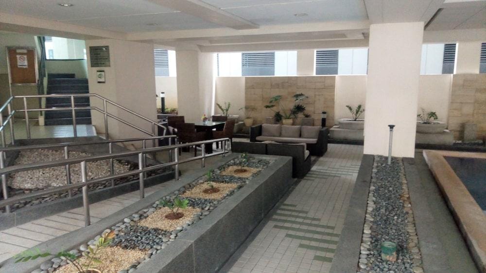 Mckinley Residences