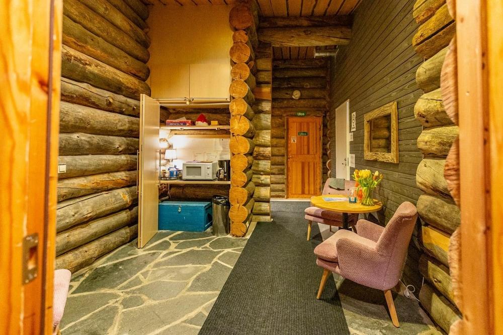 Log House Kuukkeli Teerenpesä