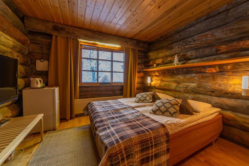 Log House Kuukkeli Teerenpesä