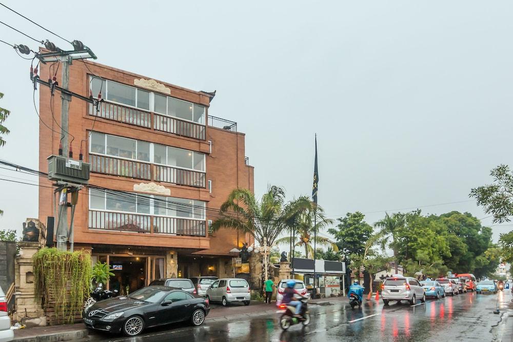 Hadi Poetra Hotel by ZEN Rooms