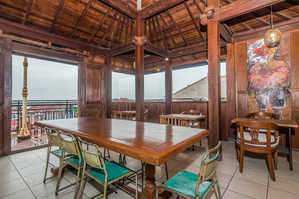 Hadi Poetra Hotel by ZEN Rooms
