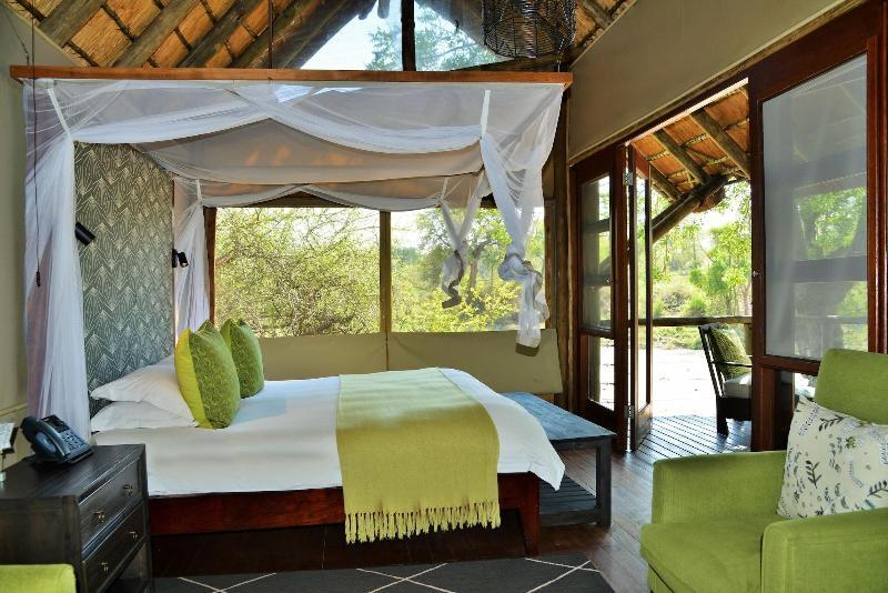 Rhino Post Safari Lodge