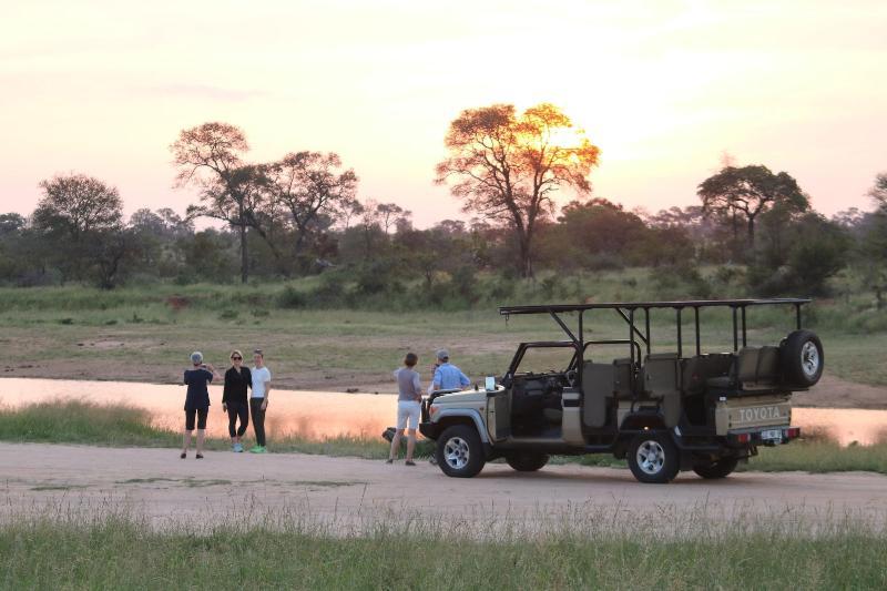 Rhino Post Safari Lodge