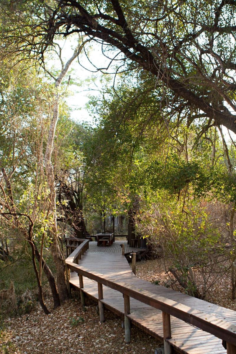 Rhino Post Safari Lodge