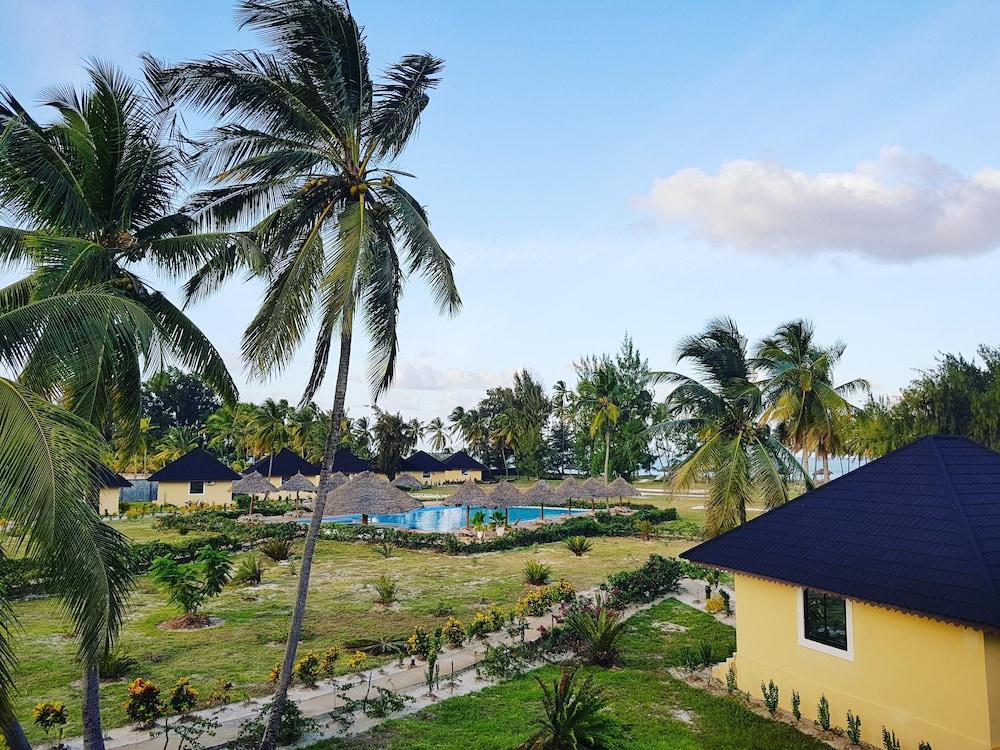 Khulala Ocean Blue Resort