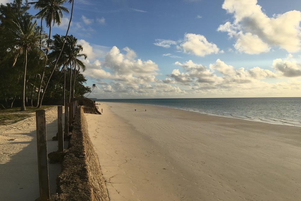 Khulala Ocean Blue Resort