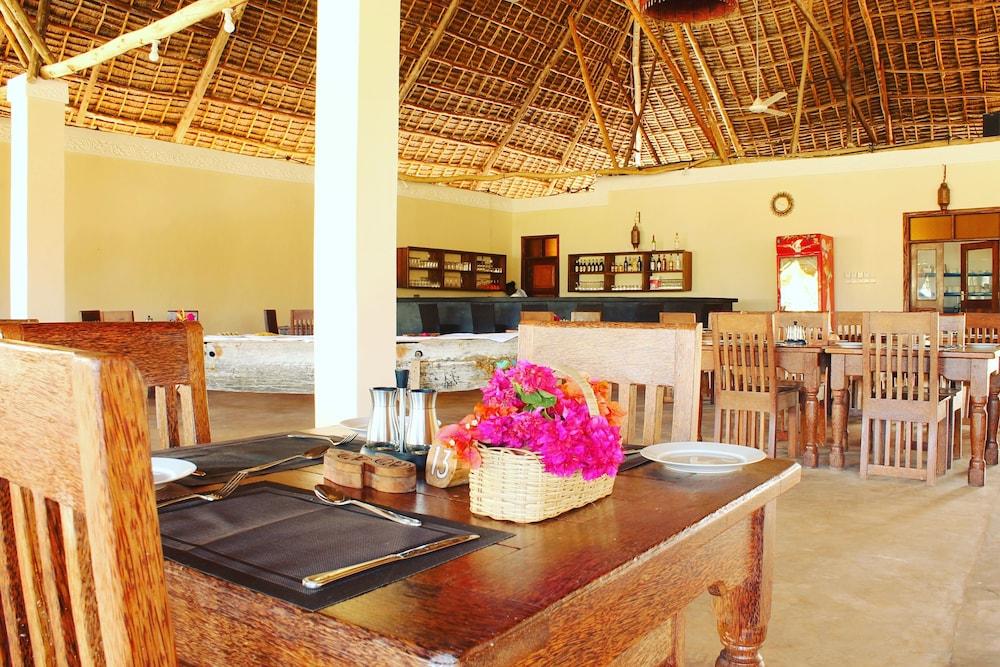 Khulala Ocean Blue Resort