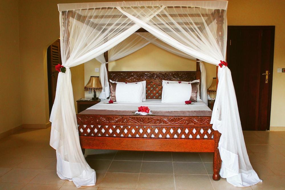 Khulala Ocean Blue Resort
