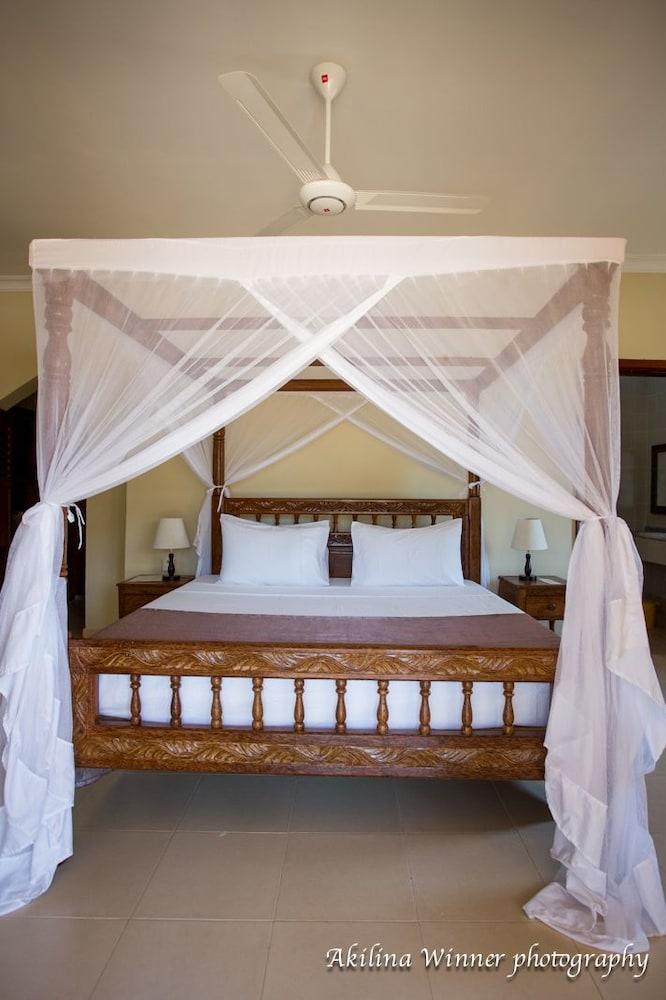 Khulala Ocean Blue Resort