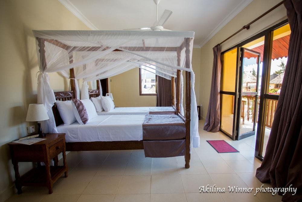 Khulala Ocean Blue Resort