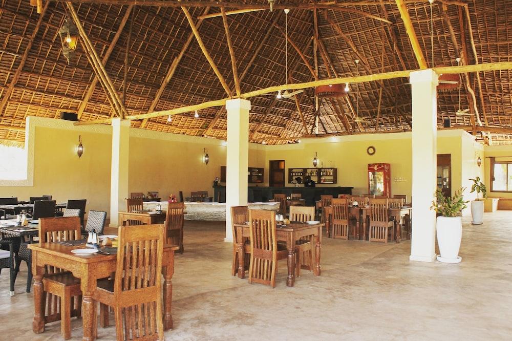 Khulala Ocean Blue Resort