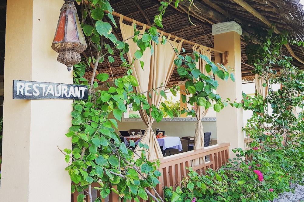 Khulala Ocean Blue Resort