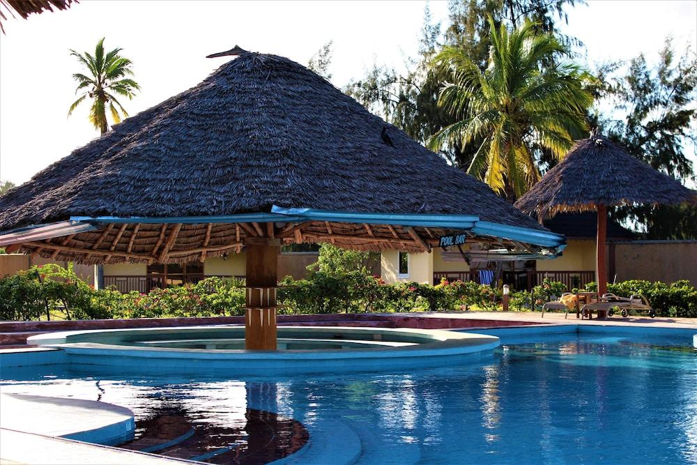 Khulala Ocean Blue Resort