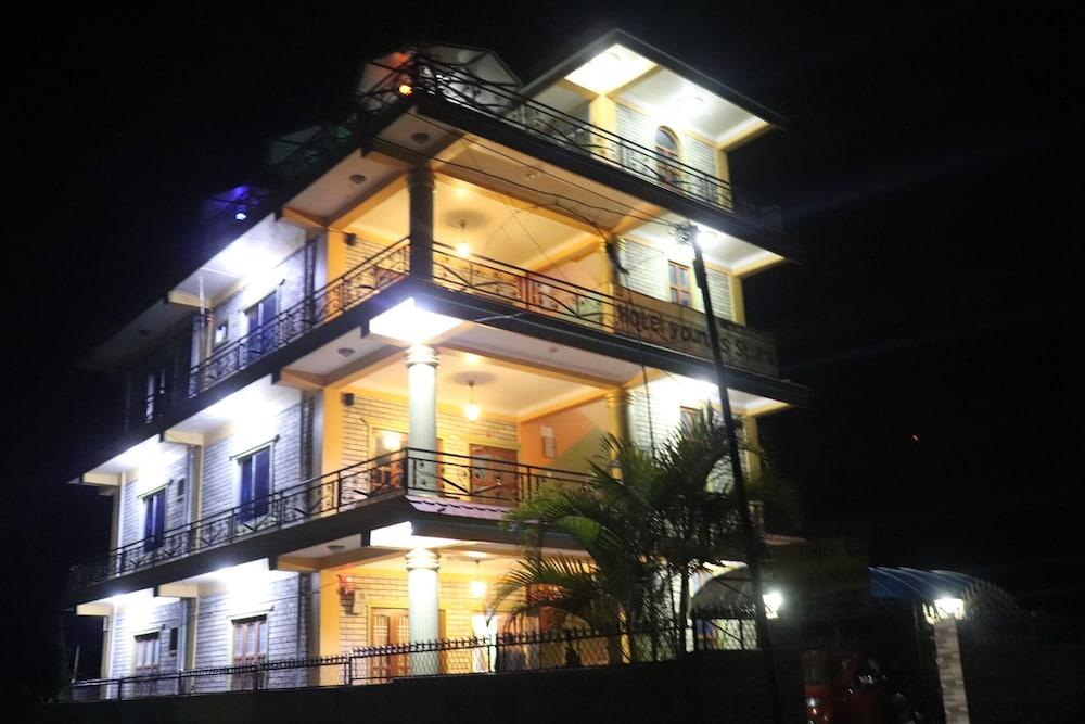 Hotel Youngs Stupa