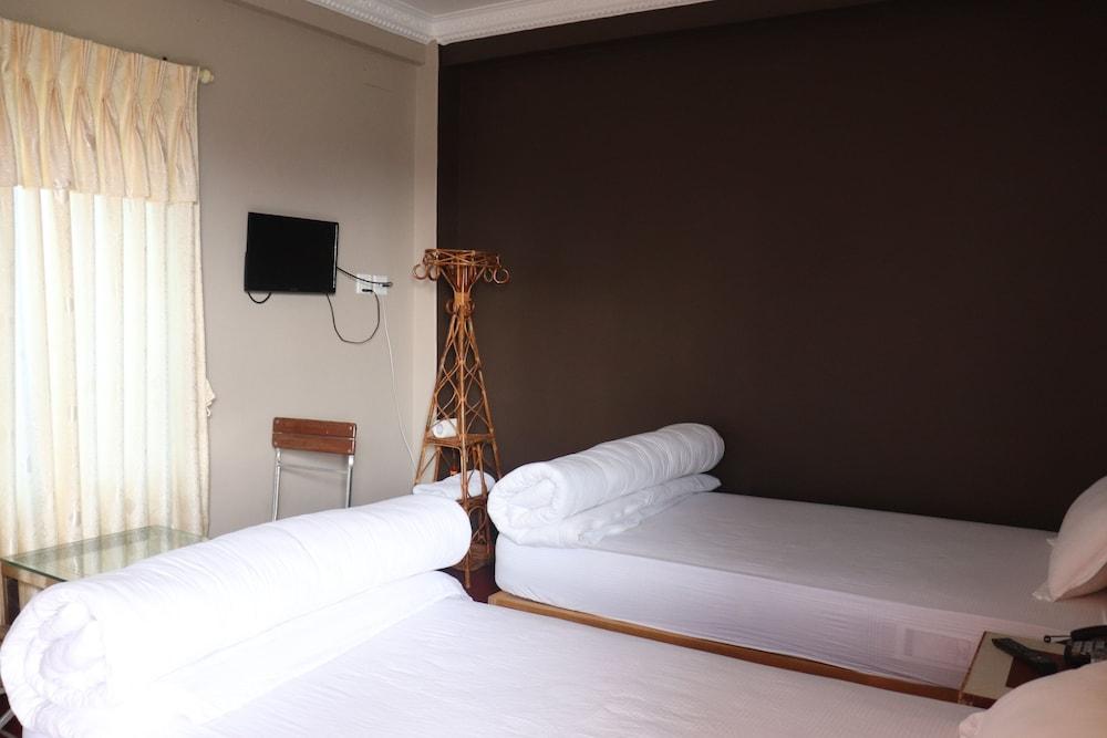 Hotel Youngs Stupa