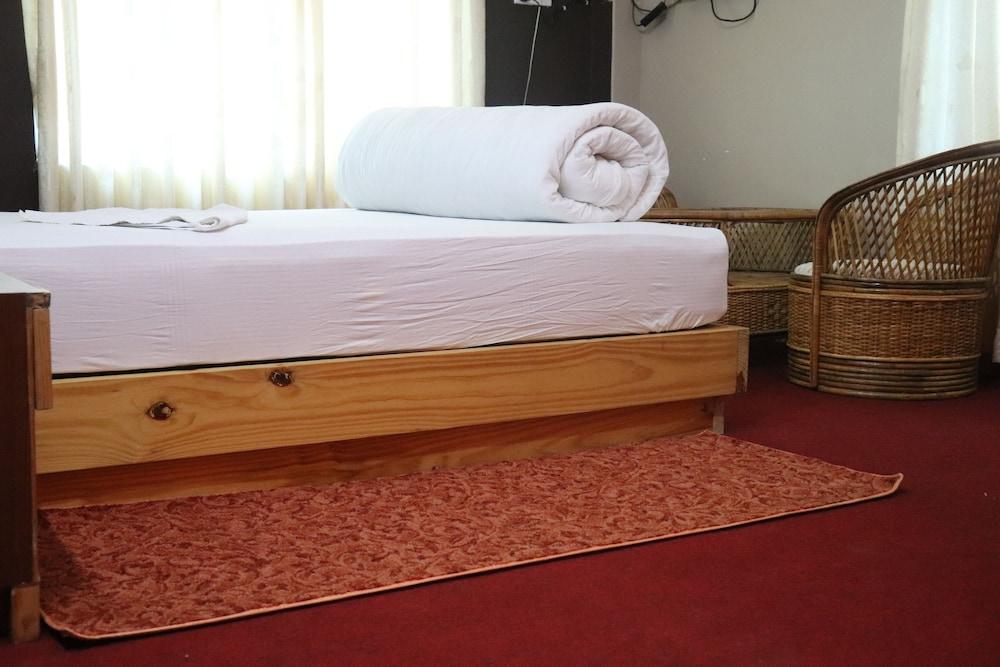 Hotel Youngs Stupa
