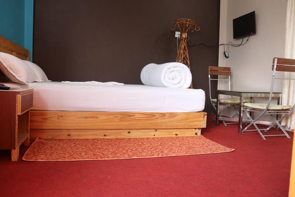 Hotel Youngs Stupa
