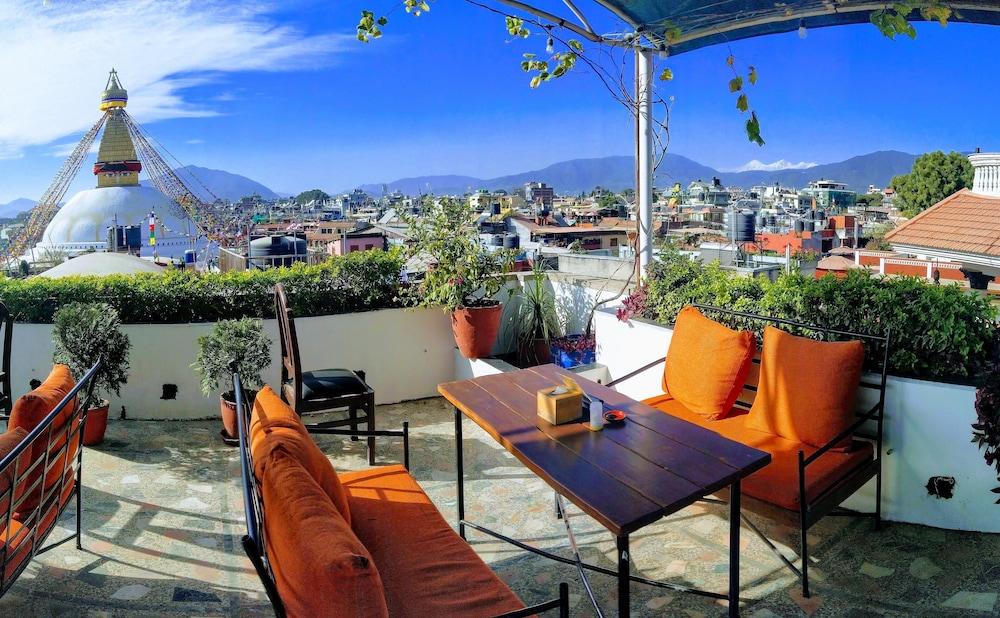 Bodhi Inn & Suite