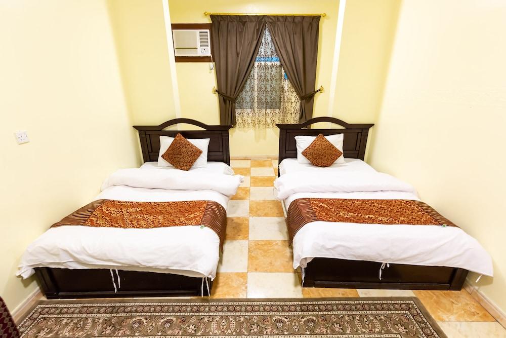 Al Eairy Furnished Apartments Al Baha 3